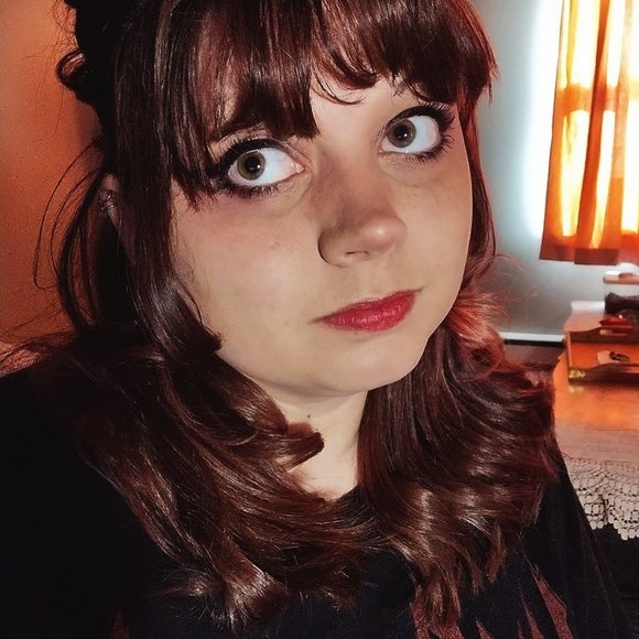 Meet your Posher, Tiarra - Picture 2 of 5